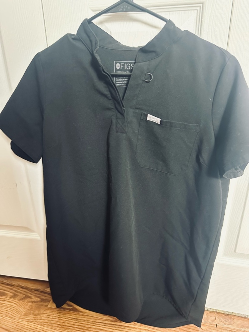 FIGS women’s  Black V-Neck Scrub Top with Chest Pocket
